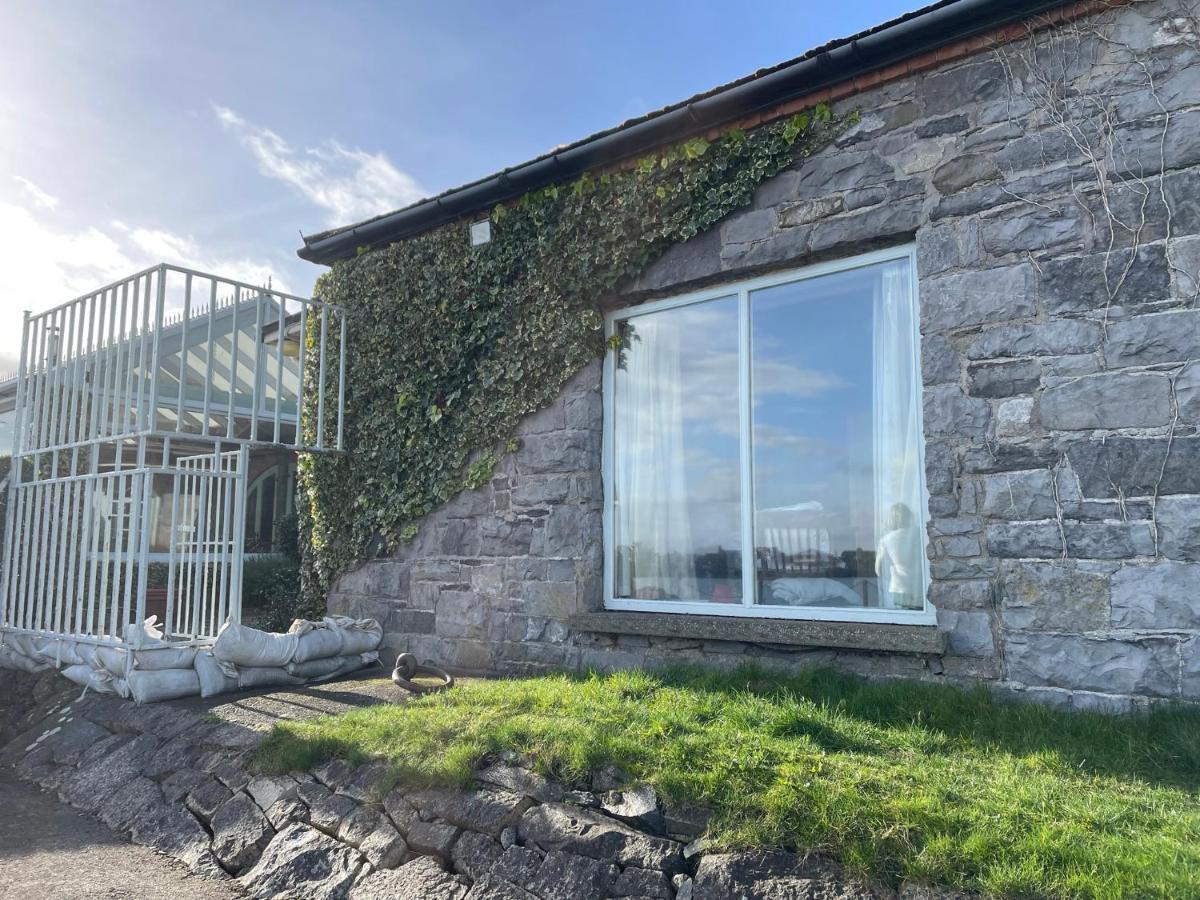 Wood Quay - A Truly Unique, Seafront Experience! Villa Carlingford Exterior photo